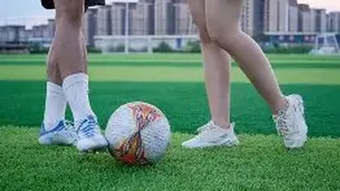 郑钦文再战萨巴伦卡败北，反思调整策略央视新闻客户端报道