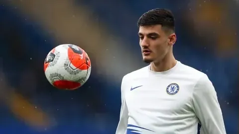 【独家揭秘】德甲焦点战：法兰克福对决多特蒙德，免费解读+实时比分揭晓！